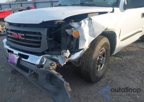 2004 GMC Sierra 1500 z USA, uszkodzony, nr VIN 1GTEC14T34Z331275